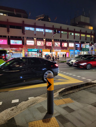 Holland Road Shopping Centre (D10), Retail #477084791